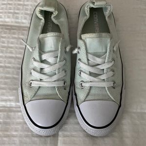 Light green textured Converse shoreline slip-on size 8